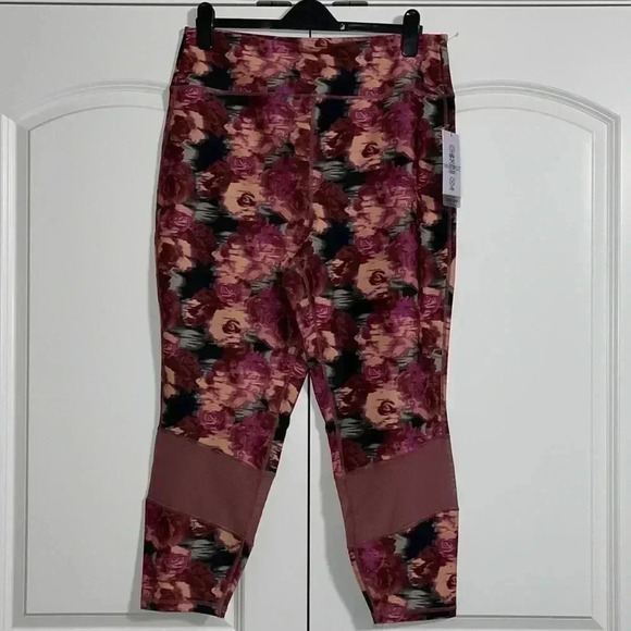 Nine West Active Mesh-Inset Cropped Leggings - Picture 1 of 10